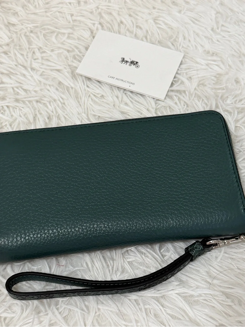 NWT Coach Letter Snakeskin Trim Accordion Zip Wristlet Wallet